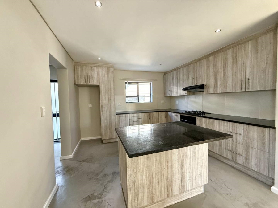 To Let 5 Bedroom Property for Rent in Parklands North Western Cape